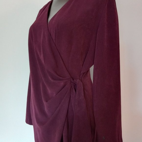 Vintage burgundy v-neck knee-length wrap dress - Picture 6 of 14